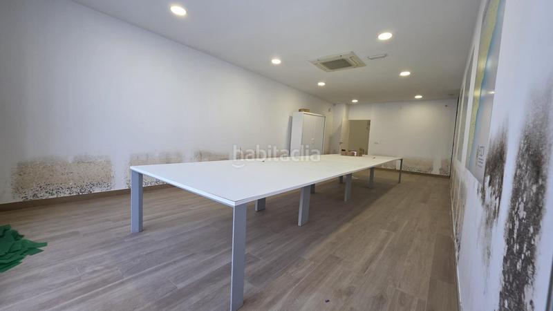 Foto ce386eb7-03ed-4f86-8574-8fef0ee2be20. Fabrikhalle in Algemesí