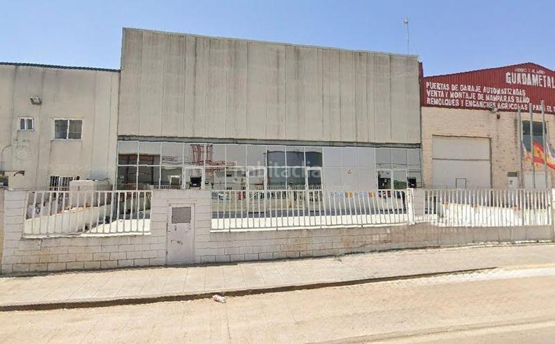 Foto f877cb3f-ca89-4840-82f3-565156f515fa. Fabrikhalle in Algemesí