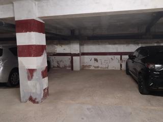 Lloguer Aparcament cotxe  Calle muntanya. Alg115  plaza rayada de 11m2 en primer sotano en calle montaña d