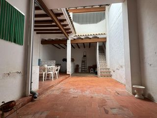 Casa  Calle santa barbara. Alg144  casa de 227m2 en la calle santa barbara en algemesi