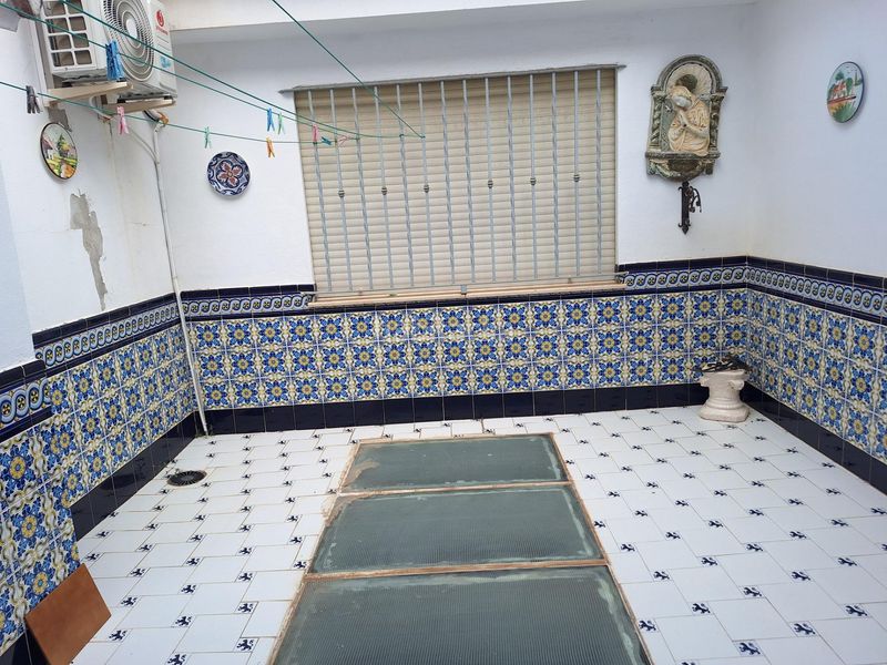 Foto 7ab4d930-3695-4255-b06e-8a3b624b872c. Casa adossada amb aparcament a Algemesí