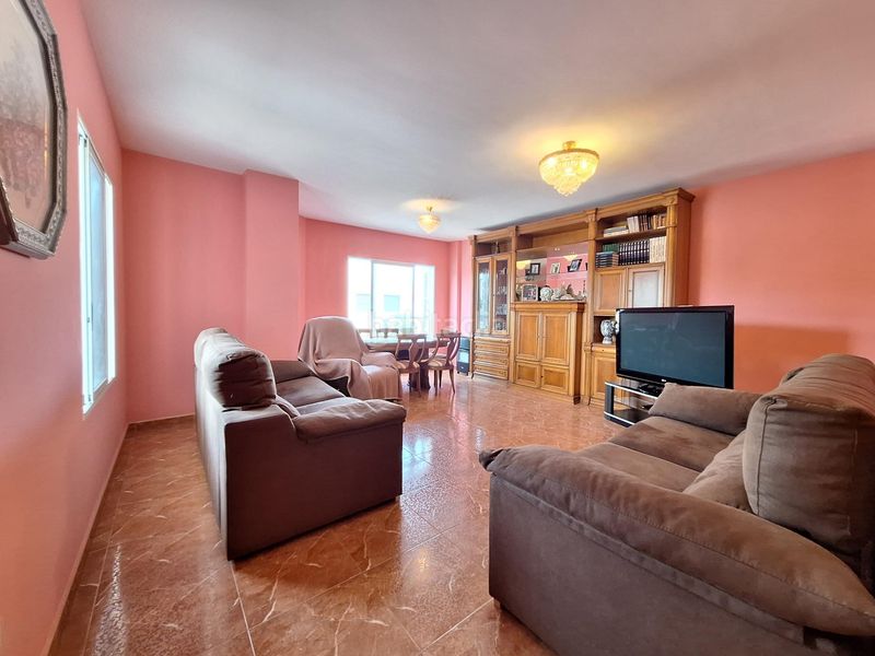 Foto e1d55bea-5978-4876-b672-9fe9e02e24f2. Casa adossada a Polinyà de Xúquer