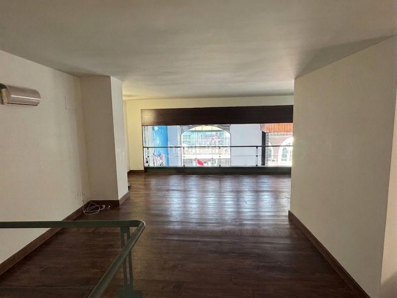 Foto a8f34b1f-d7a8-4714-8a9c-b014679d3f58. Alquiler local comercial alg251 local comercial de 117m2 en plaza mercado de algemesi en Algemesí