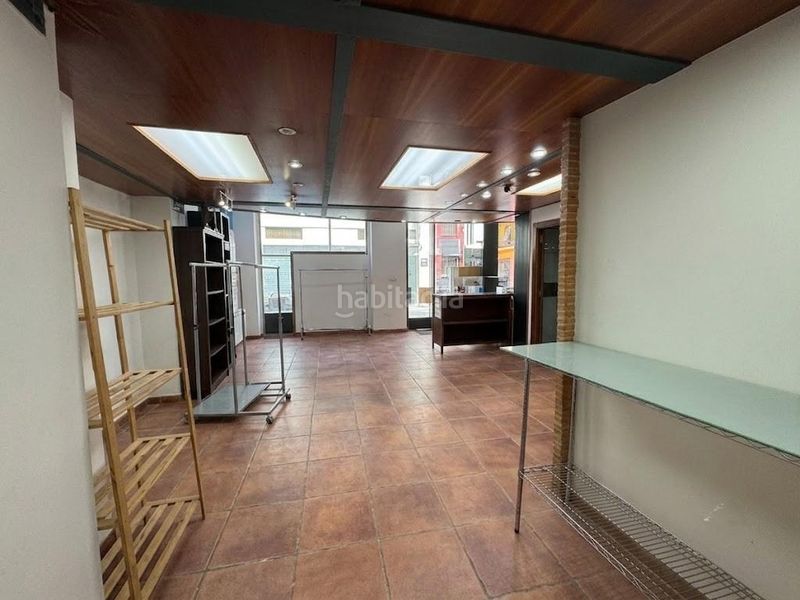 Foto e8872ac3-6d14-4ce5-84d8-d0d11ef4040e. Alquiler local comercial alg251 local comercial de 117m2 en plaza mercado de algemesi en Algemesí