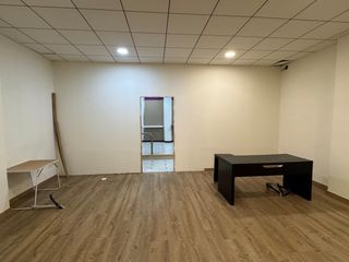Local Comercial en Calle LLUIS VIVES