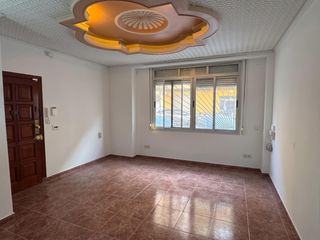 Erdgeschoss  Calle catedratico mercer. Alg260  planta baja de 74m2 en calle catedratico mercer de algem