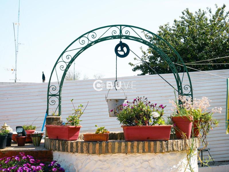 Foto 286a53c6-7e08-4d62-9ca0-528fd210e0a6. House with parking pool in Sanlúcar la Mayor