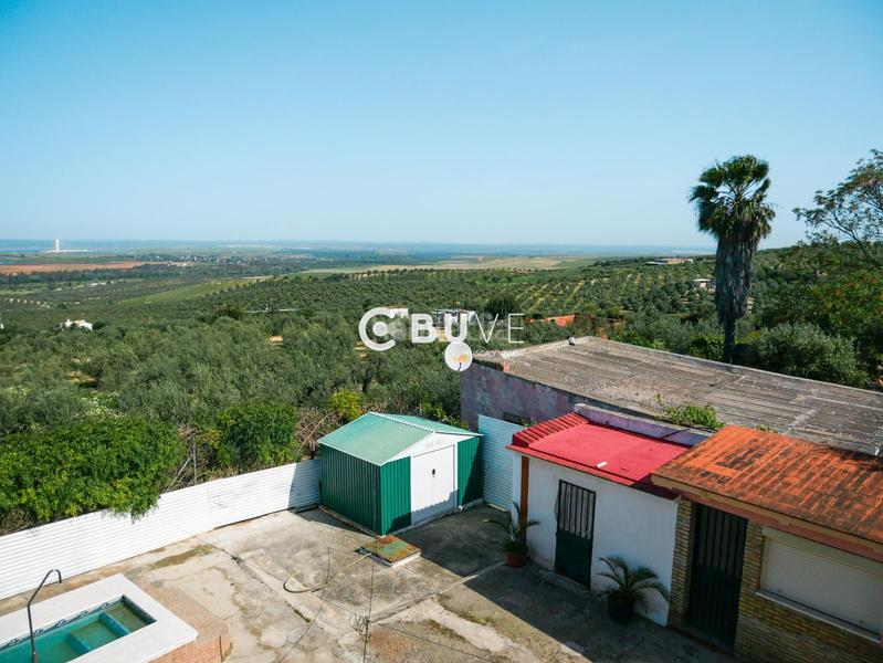 Foto 5f451cec-a1c6-4eaf-8134-6ad3ba8fc115. House with parking pool in Sanlúcar la Mayor