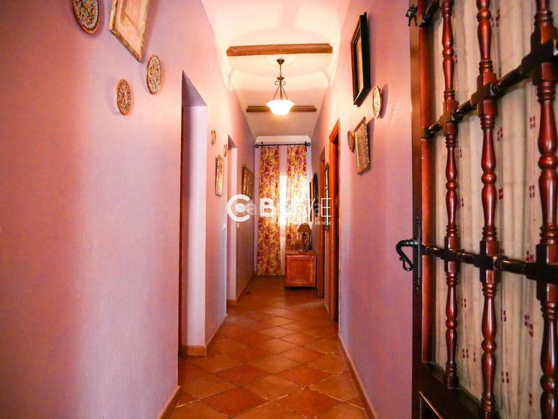 Foto 79375506-821e-48e3-9dd9-0f3d24e5f72a. House with parking pool in Sanlúcar la Mayor