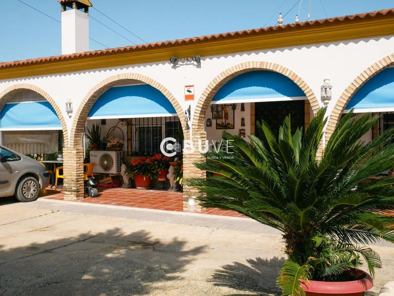 Foto 7f177328-23e3-44ee-8b8e-6434e26839ca. House with parking pool in Sanlúcar la Mayor