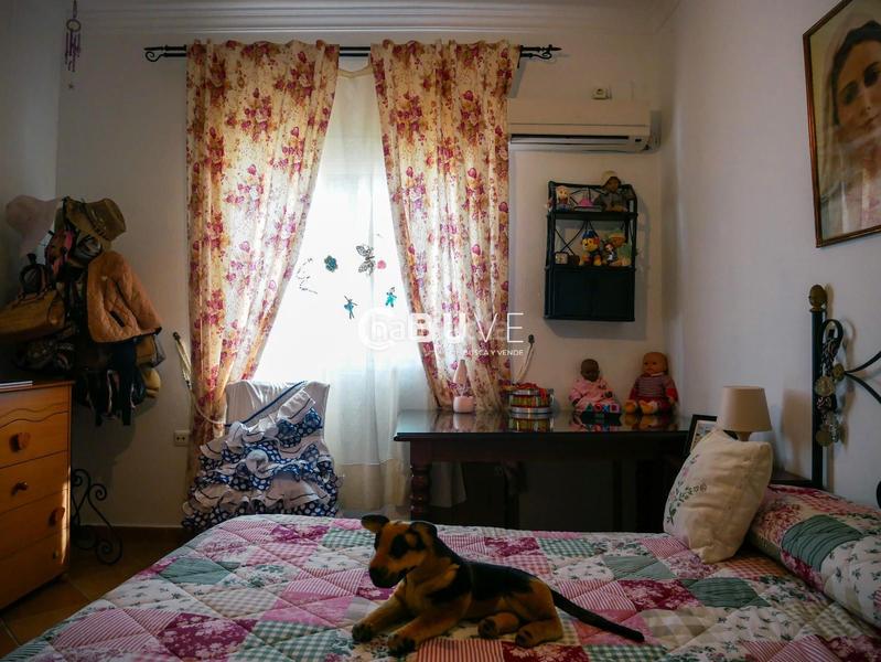 Foto 82ff9bef-ad85-4cfb-99b1-ecaba85052c3. House with parking pool in Sanlúcar la Mayor