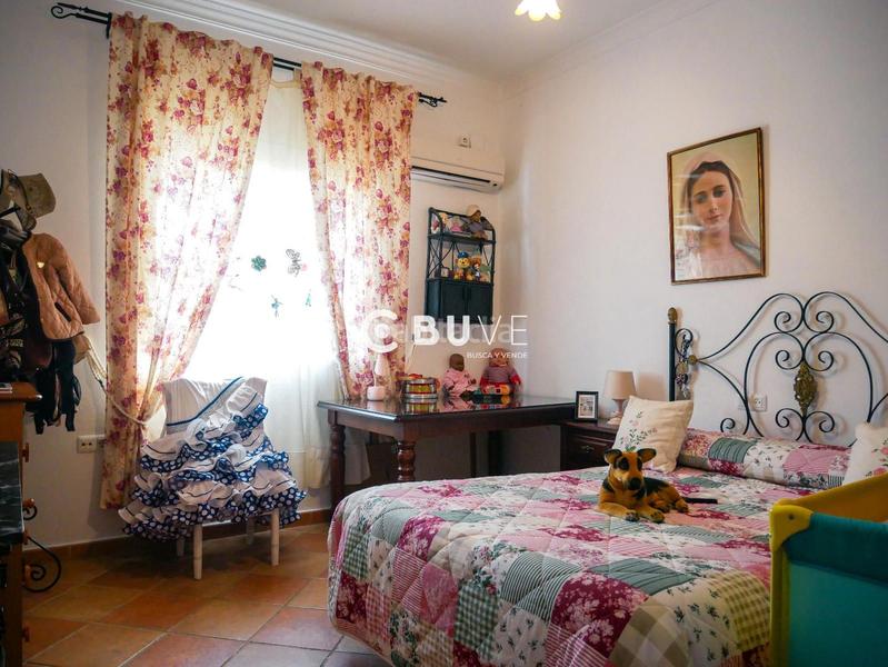 Foto ed0cfd90-914d-4a99-9d00-10d4b6d00b00. House with parking pool in Sanlúcar la Mayor