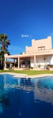 Casa  Cordoba. Se vende chalet independiente de 5hab en urbanizacion el nuevo h