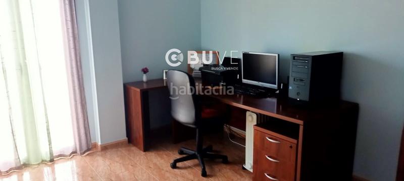 Foto 16bb1629-8637-42cb-a889-15d17323175d. Casa adossada amb aparcament a Carlota (La)