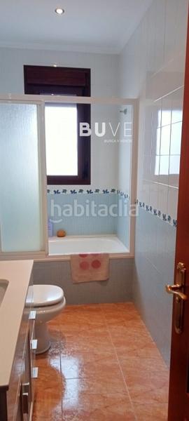 Foto 9c0a46a1-b516-4588-952e-727b46cdf036. Casa adossada amb aparcament a Carlota (La)