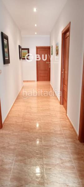 Foto 9ce32bd5-229f-48ba-8d21-59ba6cf464a0. Casa adossada amb aparcament a Carlota (La)