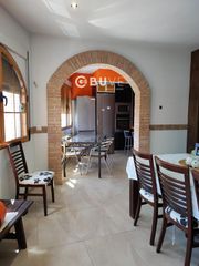 Maison  N/a. Vivienda de 420 m  negocio turístico en funcionamiento  el roble