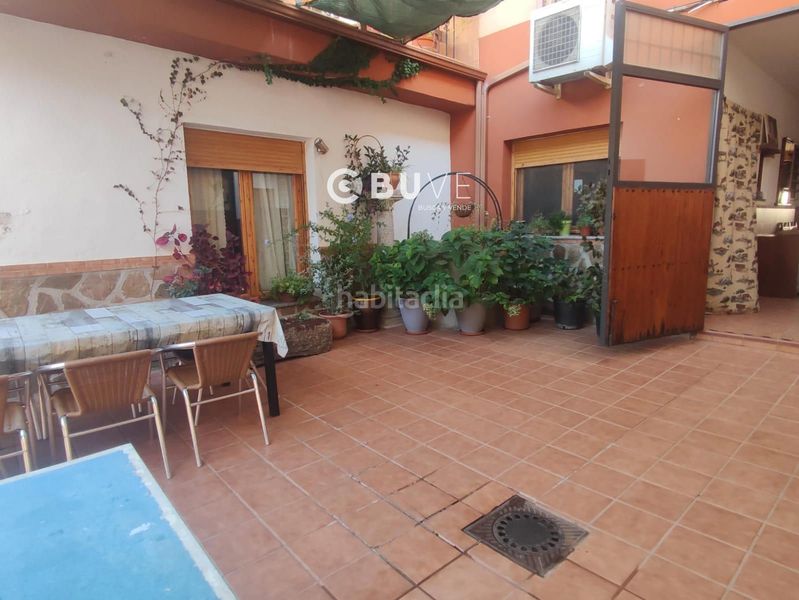 Foto 4594f569-3f37-41fe-9cc2-032a800207ca. Casa amb calefacció aparcament piscina a Robledo (El)