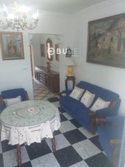 Casa  Diego franco. Se vende casa de pueblo de 200 m en hinojos