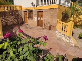 Xalet  Encinas reales. Se vende chalet de 5 habitaciones en rute, córdoba
