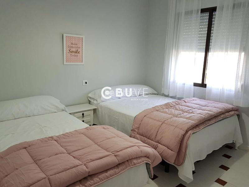 Foto 33edc7fa-667d-4520-adad-99a280157349. Casa se vende chalet independiente en utrera en Palmar de Troya (El)