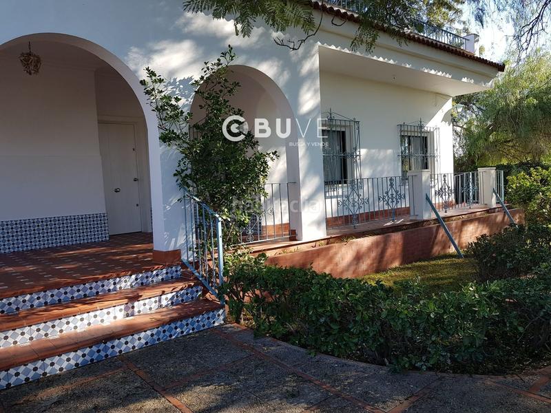 Foto 7ad557a4-bcb3-4a07-adfa-252e02a2f0af. Casa se vende chalet independiente en utrera en Palmar de Troya (El)