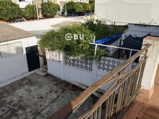 House  Molares. Se vende casa de 7 hab en utrera,sevilla