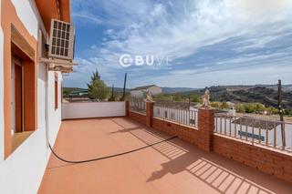 Casa  Del parque san isidro barriada atalaya. Se vende casa con bar en villanueva de algaidas, málaga
