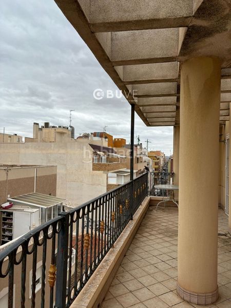 Foto 85d72df3-d01f-4f7f-9381-78a3bf31de54. Àtic amb calefacció aparcament a Centro - Muelle Pesquero Torrevieja