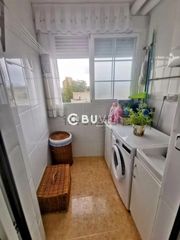 Appartamento  Magdalena baja. Se vende piso de 3 habitaciones en la magdalena, jaén
