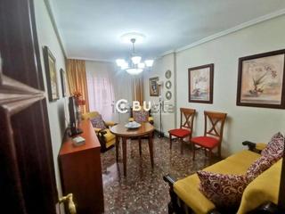 Pis  Magdalena baja. Se vende piso de 4 habitaciones en jaén