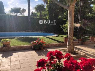 Maison  Viña lozano. Se vende casa de 5 hab en baeza, jaen