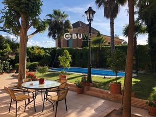 Casa  Viña lozano. Se vende casa de 5 hab en baeza, jaen