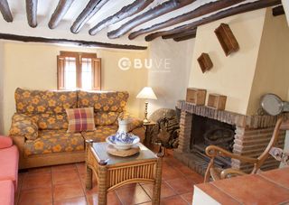 Haus  La fuente. Se vende casa de 3 hab en zagrilla