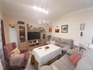 Haus  San juan. Se vende casa de 6 hab en utrera