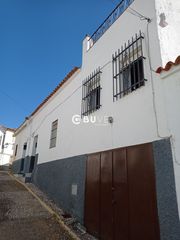 Casa  Buena vista,. Se vende amplia casa con vistas a la sierra en zufre.