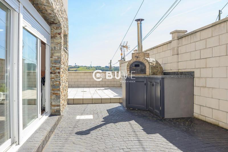 Foto 60097647-ef7a-40c3-9411-58452cd40011. Casa adosada se vende adosado en la playa en Santa María del Mar - El Puerto Castrillón