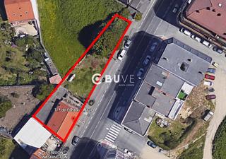 Maison  Pastoriza. Se vende casa dos plantas independientes con terreno.