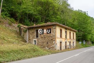 Casa  Castañera. Se vende casa en belmonte de miranda