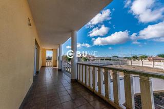 Chalet  Duero. Se vende chalet en villanueva de duero, valladolid.nuevo a estre