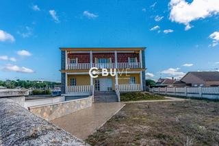 Chalet  Duero. Se vende chalet en villanueva de duero, valladolid.nuevo a estre