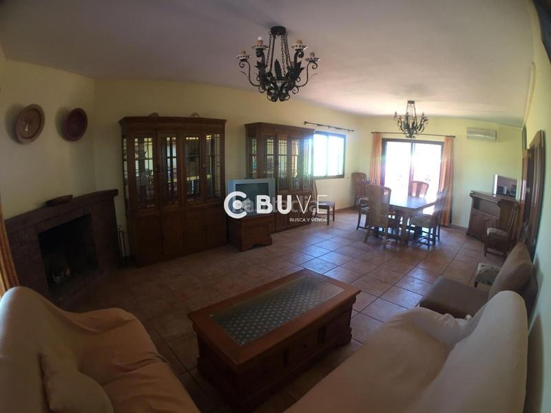Foto f33ff242-9b1a-49b4-aaa6-58d297e80c2f. Casa adosada se vende adosado en terreno rustico en en Conil de la Frontera