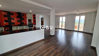 Casa  Colon. Se vende chalet en ador