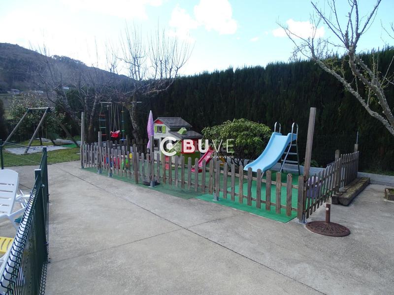 Foto a7a57b4b-f9a9-4b91-8c1b-de9df1b4f8ed. Xalet amb calefacció piscina a Cotobade