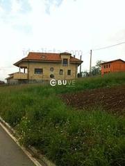 Casa  29. Se vende caserío en llovera