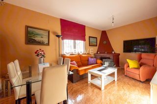 Chalet  Cerro alberche. Espectacular chalet independiente con dos viviendas, piscina y a