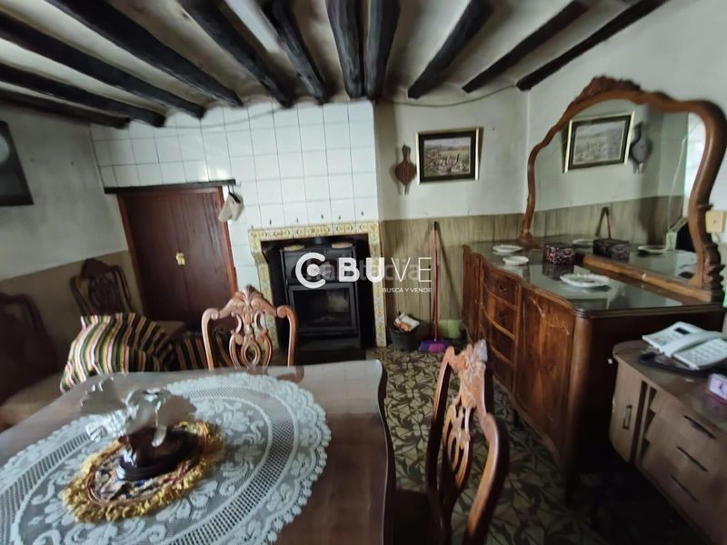 Foto 38b8c53e-9b9d-4a85-93ad-0328170a166c. Casa amb calefacció aparcament a Tírig