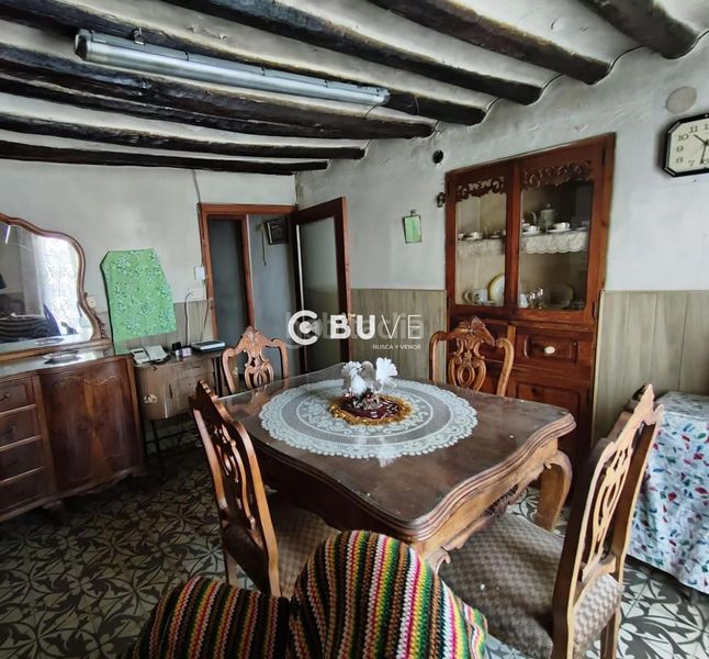Foto db124512-d6eb-48ad-9433-a29819f5b505. Casa amb calefacció aparcament a Tírig