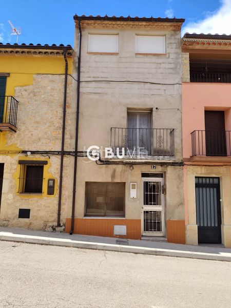 Foto ffcb6c5a-4e92-4634-95a7-21215aaff958. Casa amb calefacció aparcament a Tírig