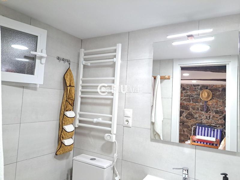 Foto 184b81a3-d1f7-4928-9482-66ec2cd57fc8. Casa adosada casa con jardín en venta en Grado